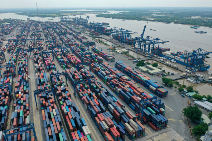 Một góc khu vực tập kết container tại cảng Cát Lái (TP HCM), tháng 4/2021. Ảnh: Quỳnh Trần